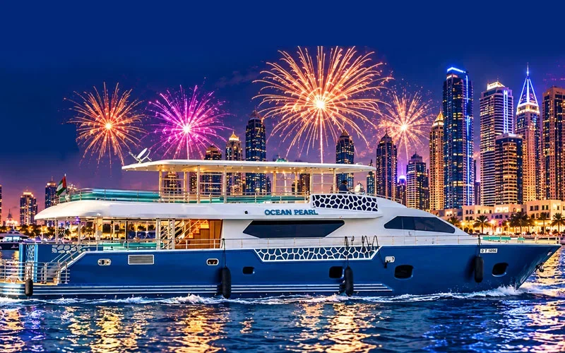 Ocean Pearl 100 ft private yacht in Dubai for New Year's Eve